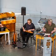 Hannu Saha & Pakasteet