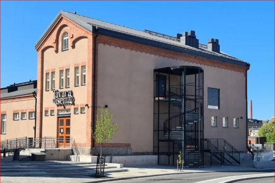 Venue's main entrance (side view)