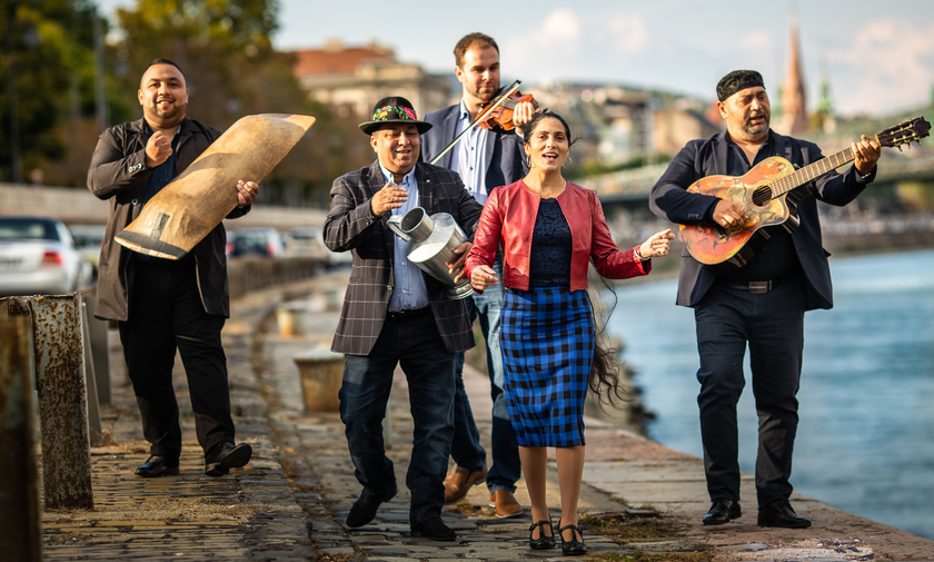 Romengo & Mónika Lakatos Logo